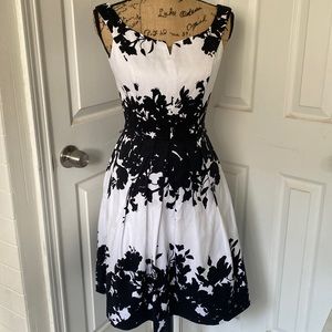 NWT WHBM Black and White Modern Floral Dress